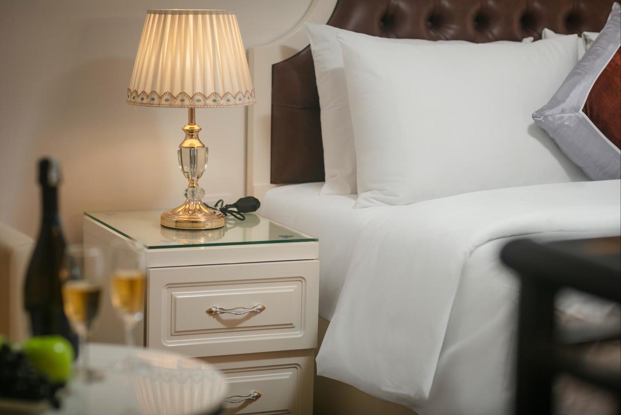 Trangtrang Luxury Hotel Ханой Екстериор снимка