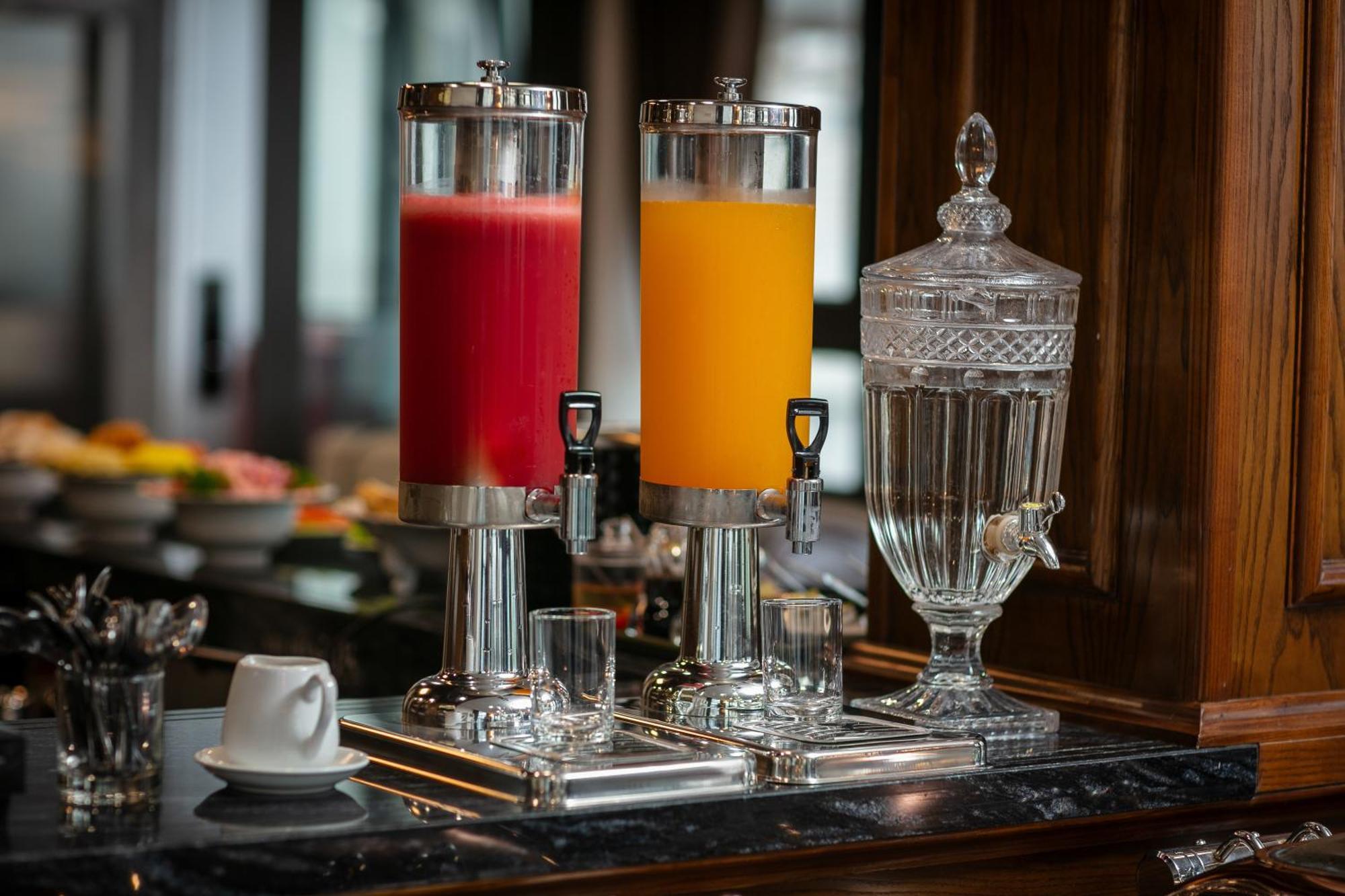 Trangtrang Luxury Hotel Ханой Екстериор снимка