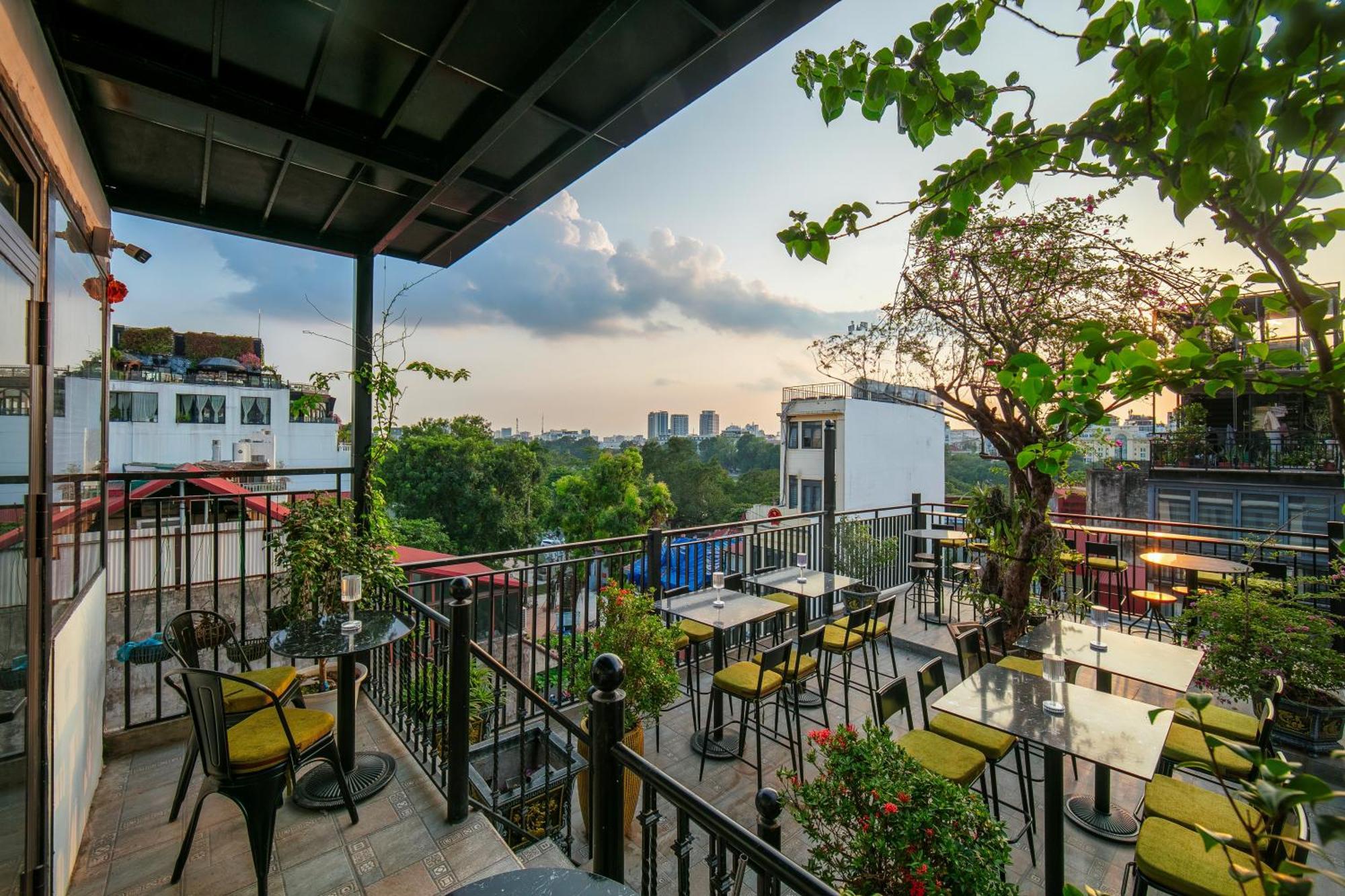 Trangtrang Luxury Hotel Ханой Екстериор снимка